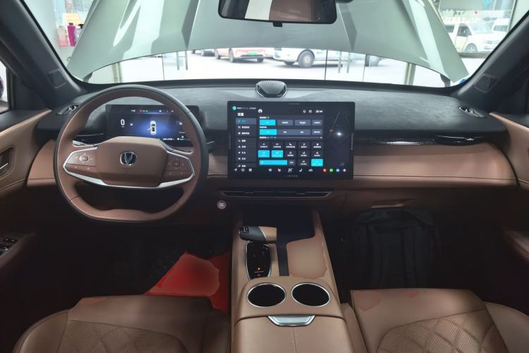 Used CHANGAN UNI-Z New Energy 2024 Blue Whale Smart Electric iDD 125km Excellence Model Center Console