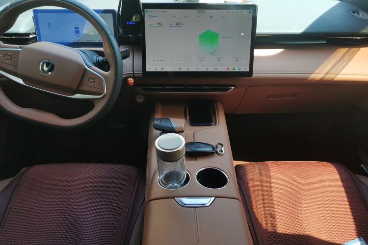 Used CHANGAN UNI-Z New Energy 2024 Blue Whale Smart Electric iDD 125km Beyond Edition Center Console