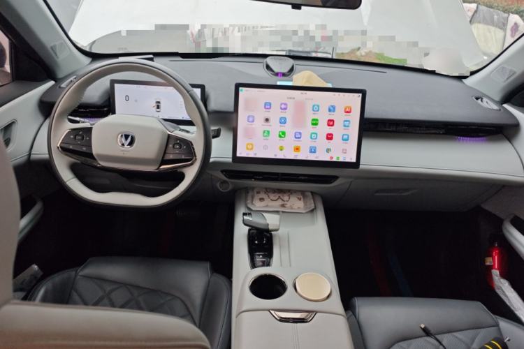Used CHANGAN UNI-Z New Energy 2024 Blue Whale Smart Electric iDD 125km Excellence Model Center Console
