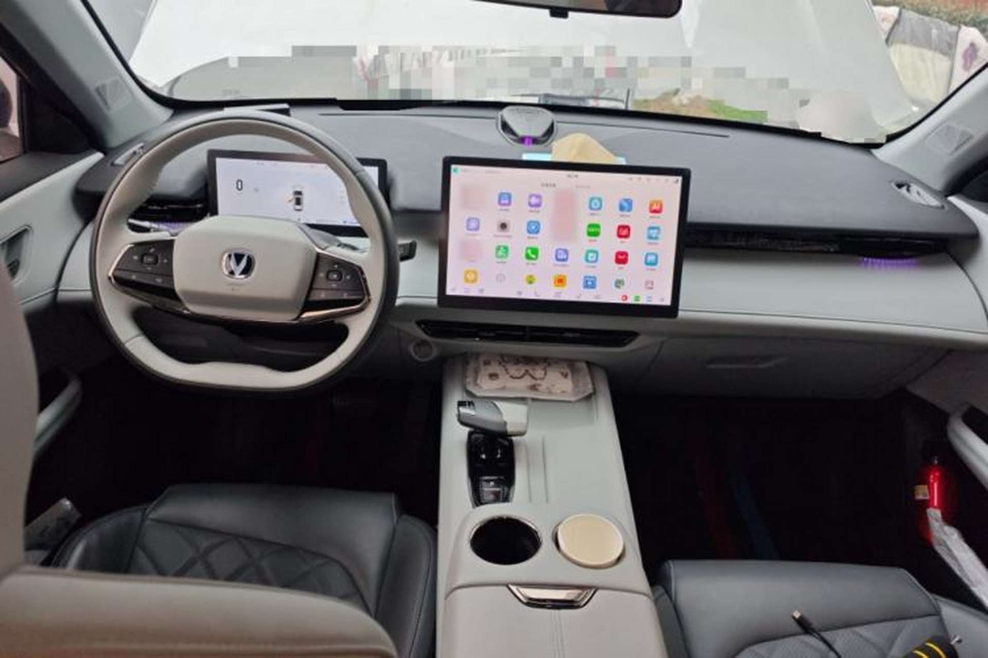 Used CHANGAN UNI-Z New Energy 2024 Blue Whale Smart Electric iDD 125km Excellence Model Center Console