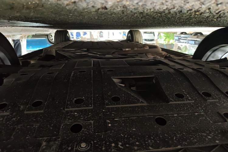Used CHANGAN UNI-Z New Energy 2024 Blue Whale Smart Electric iDD 125km Excellence Model Chassis Front