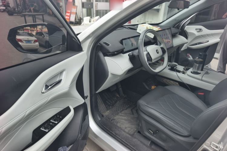 Used CHANGAN UNI-Z New Energy 2024 Blue Whale Smart Electric iDD 125km Beyond Edition Driver Seat