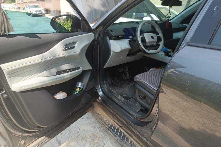 Used CHANGAN UNI-Z New Energy 2024 Blue Whale Smart Electric iDD 125km Beyond Edition Driver Seat