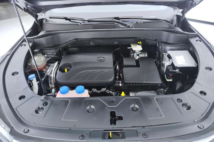 Used CHANGAN UNI-Z New Energy 2024 Blue Whale Smart Electric iDD 125km Excellence Model Engine Bay