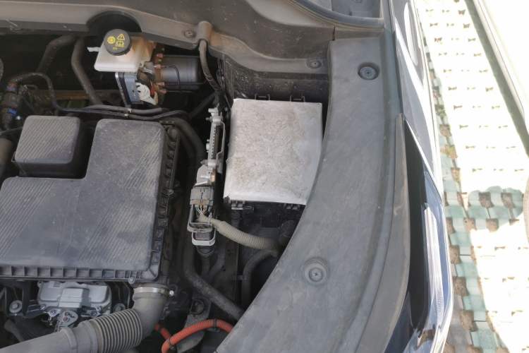 Used CHANGAN UNI-Z New Energy 2024 Blue Whale Smart Electric iDD 125km Beyond Edition Engine Bay Left