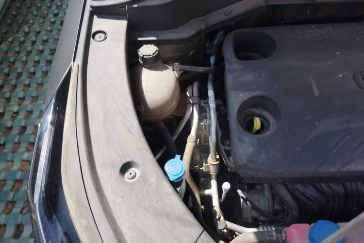 Used CHANGAN UNI-Z New Energy 2024 Blue Whale Smart Electric iDD 125km Beyond Edition Engine Bay Right