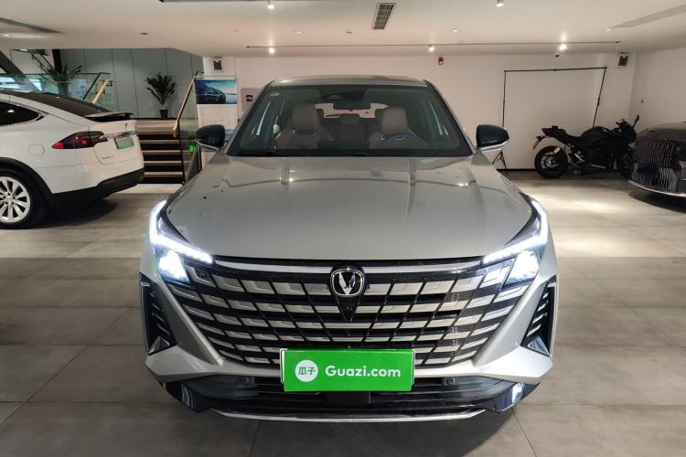 Used CHANGAN UNI-Z New Energy 2024 Blue Whale Smart Electric iDD 125km Excellence Model Front