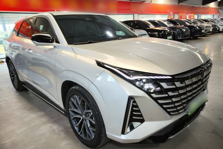 Used CHANGAN UNI-Z New Energy 2024 Blue Whale Smart Electric iDD 125km Excellence Model Front Right 45 Deg