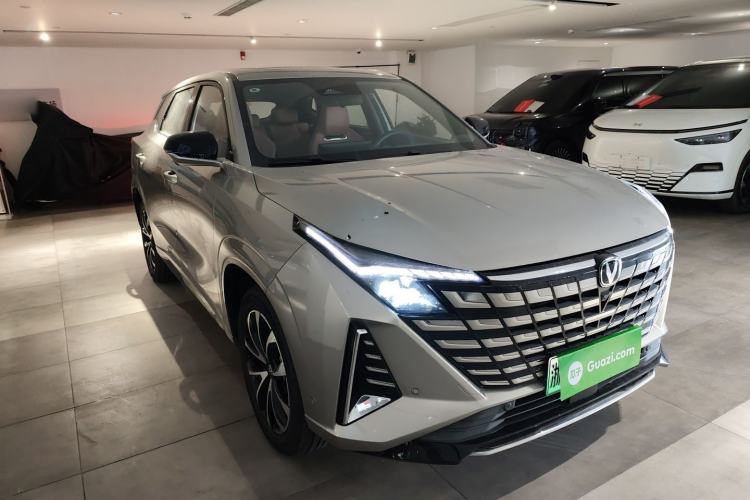 Used CHANGAN UNI-Z New Energy 2024 Blue Whale Smart Electric iDD 125km Excellence Model Front Right 45 Deg