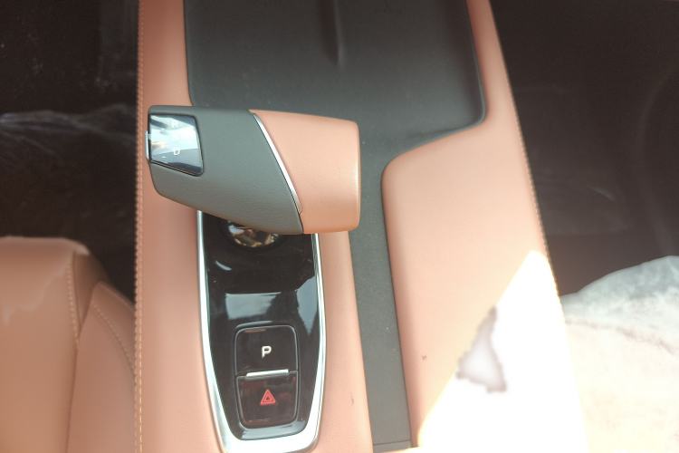 Used CHANGAN UNI-Z New Energy 2024 Blue Whale Smart Electric iDD 125km Leading Model Gear Lever