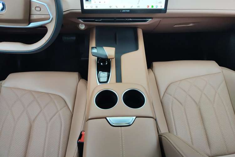 Used CHANGAN UNI-Z New Energy 2024 Blue Whale Smart Electric iDD 125km Excellence Model Gear Lever