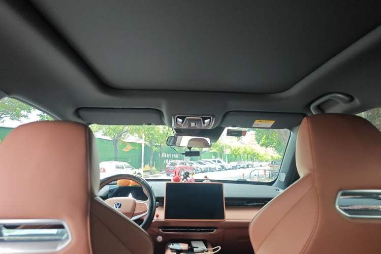 Used CHANGAN UNI-Z New Energy 2024 Blue Whale Smart Electric iDD 125km Excellence Model Headliner
