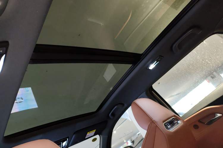 Used CHANGAN UNI-Z New Energy 2024 Blue Whale Smart Electric iDD 125km Excellence Model Headliner