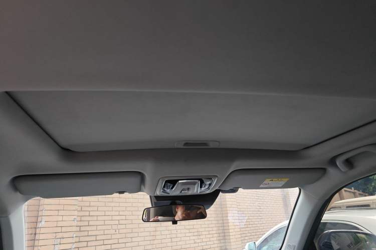Used CHANGAN UNI-Z New Energy 2024 Blue Whale Smart Electric iDD 125km Leading Model Headliner