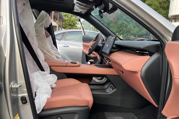 Used CHANGAN UNI-Z New Energy 2024 Blue Whale Smart Electric iDD 125km Leading Model Interior 2
