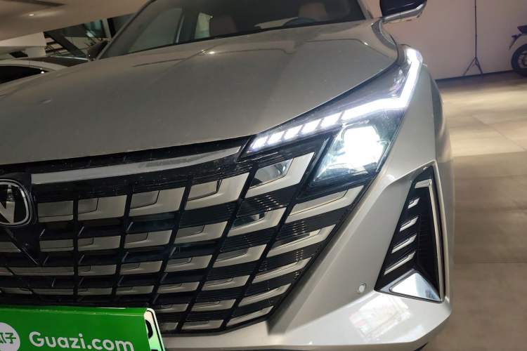 Used CHANGAN UNI-Z New Energy 2024 Blue Whale Smart Electric iDD 125km Excellence Model Left Front Headlight