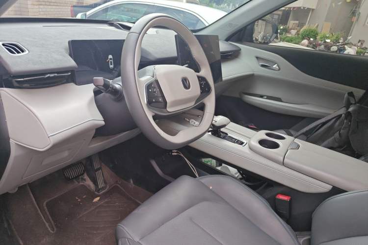 Used CHANGAN UNI-Z New Energy 2024 Blue Whale Smart Electric iDD 125km Leading Model Left Front Seat