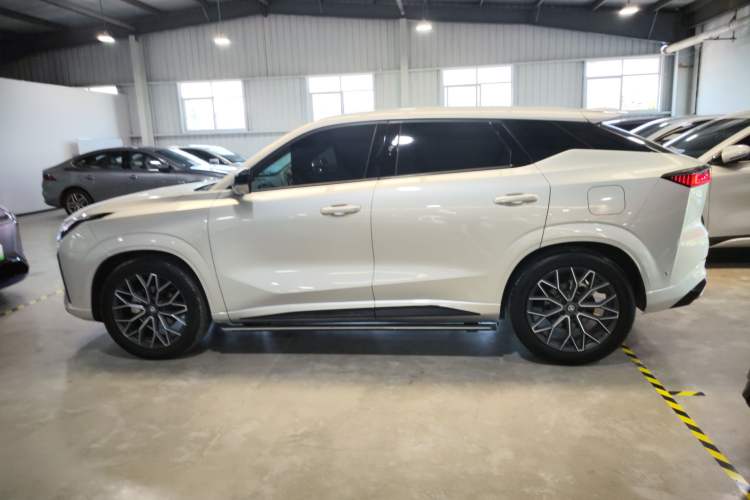 Used CHANGAN UNI-Z New Energy 2024 Blue Whale Smart Electric iDD 125km Excellence Model Left Side