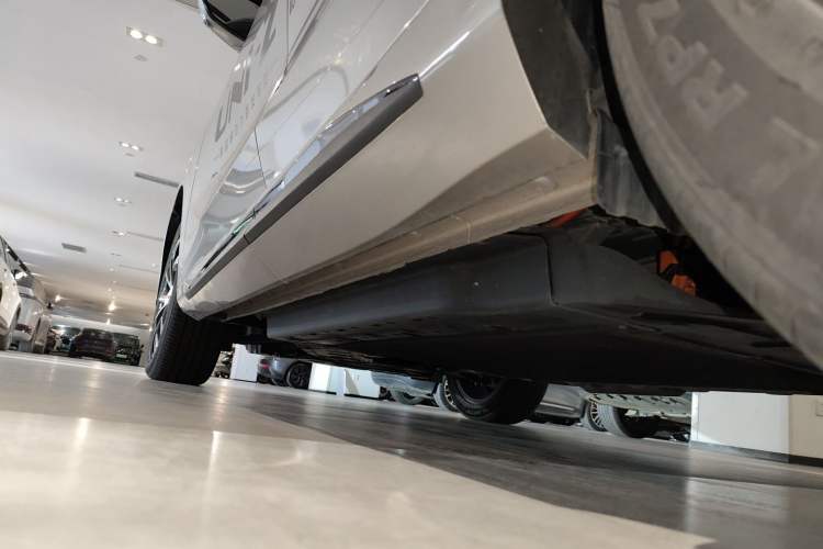 Used CHANGAN UNI-Z New Energy 2024 Blue Whale Smart Electric iDD 125km Excellence Model Left Side Sill