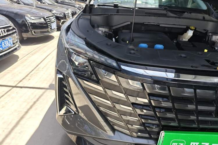 Used CHANGAN UNI-Z New Energy 2024 Blue Whale Smart Electric iDD 125km Excellence Model Right Front Headlight