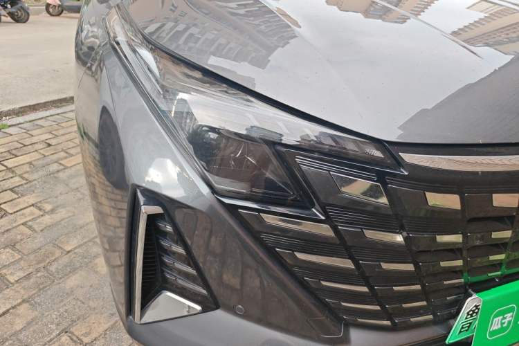 Used CHANGAN UNI-Z New Energy 2024 Blue Whale Smart Electric iDD 125km Leading Model Right Front Headlight