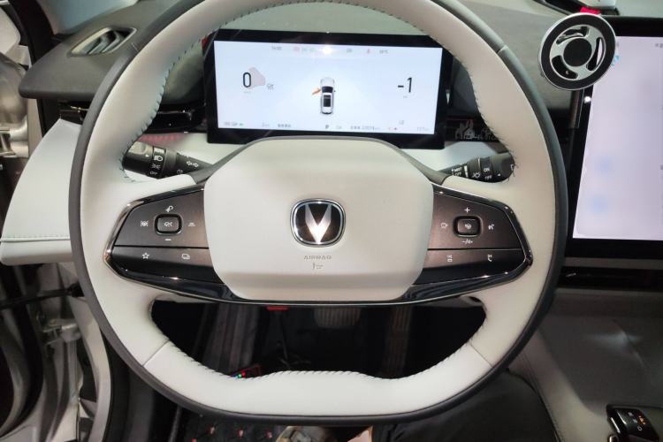 Used CHANGAN UNI-Z New Energy 2024 Blue Whale Smart Electric iDD 125km Excellence Model Steering Wheel
