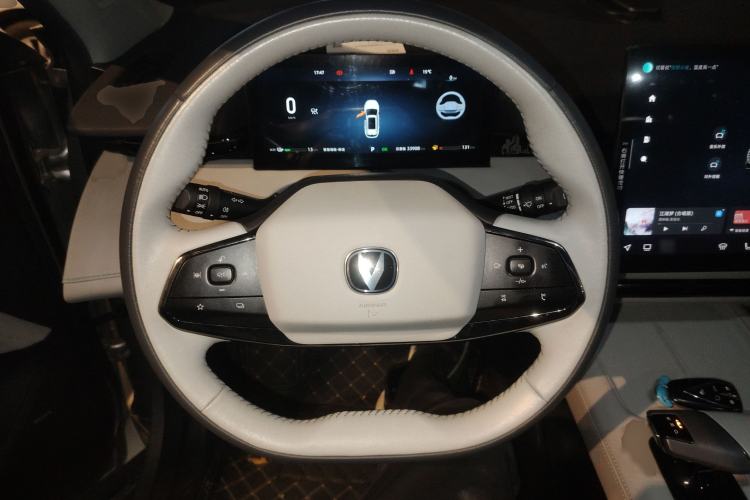 Used CHANGAN UNI-Z New Energy 2024 Blue Whale Smart Electric iDD 125km Excellence Model Steering Wheel