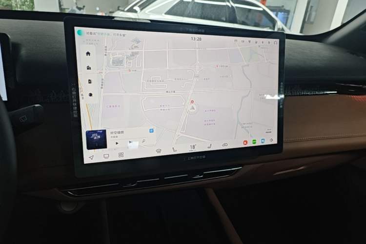 Used CHANGAN UNI-Z New Energy 2024 Blue Whale Smart Electric iDD 125km Excellence Model Audio And AC Panel