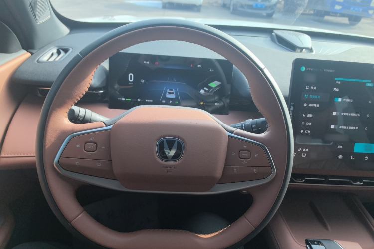 Used CHANGAN UNI-Z New Energy 2024 Blue Whale Smart Electric iDD 125km Excellence Model Center Console
