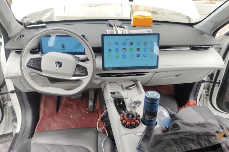 Used CHANGAN UNI-Z New Energy 2024 Blue Whale Smart Electric iDD 125km Beyond Edition Center Console