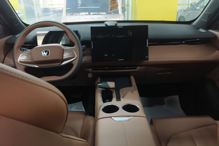 Used CHANGAN UNI-Z New Energy 2024 Blue Whale Smart Electric iDD 125km Leading Model Center Console
