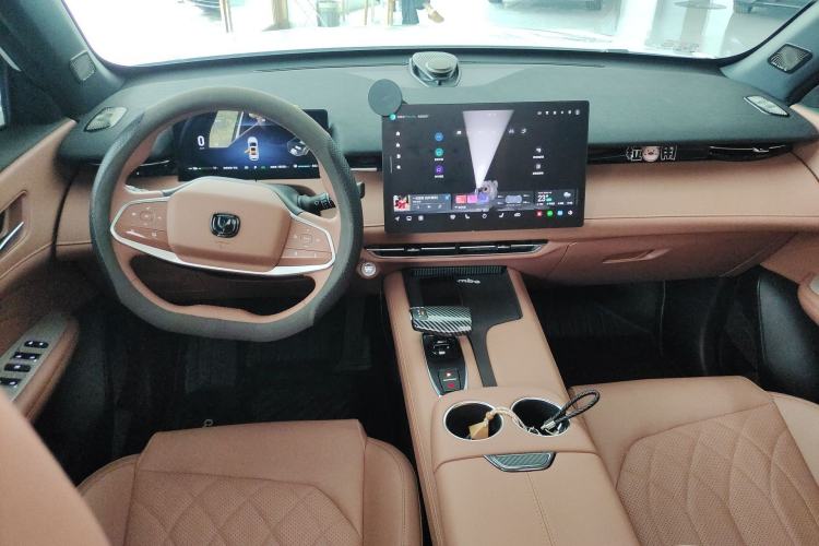 Used CHANGAN UNI-Z New Energy 2024 Blue Whale Smart Electric iDD 125km Beyond Edition Center Console
