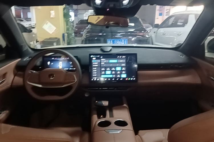 Used CHANGAN UNI-Z New Energy 2024 Blue Whale Smart Electric iDD 125km Beyond Edition Center Console