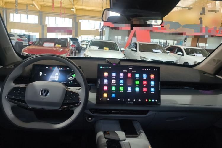 Used CHANGAN UNI-Z New Energy 2024 Blue Whale Smart Electric iDD 125km Excellence Model Center Console