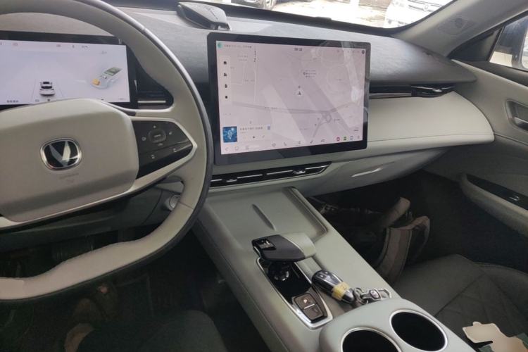 Used CHANGAN UNI-Z New Energy 2024 Blue Whale Smart Electric iDD 125km Beyond Edition Center Console