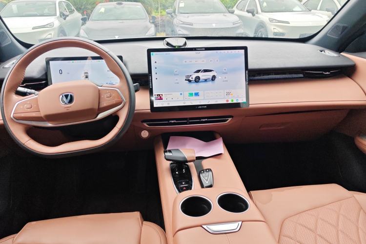 Used CHANGAN UNI-Z New Energy 2024 Blue Whale Smart Electric iDD 125km Excellence Model Center Console