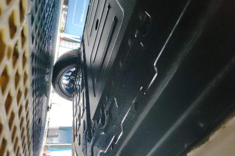Used CHANGAN UNI-Z New Energy 2024 Blue Whale Smart Electric iDD 125km Beyond Edition Chassis Rear Left