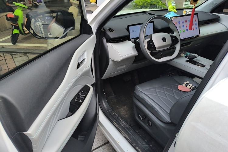 Used CHANGAN UNI-Z New Energy 2024 Blue Whale Smart Electric iDD 125km Excellence Model Driver Seat