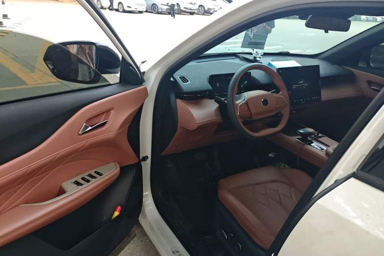 Used CHANGAN UNI-Z New Energy 2024 Blue Whale Smart Electric iDD 125km Excellence Model Driver Seat