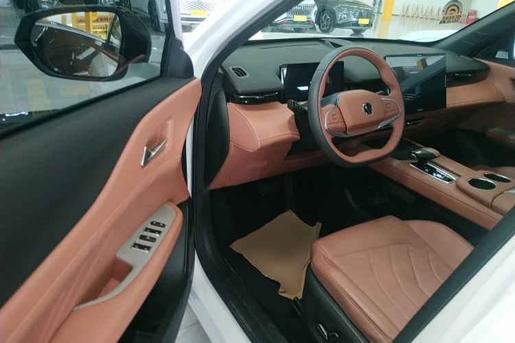 Used CHANGAN UNI-Z New Energy 2024 Blue Whale Smart Electric iDD 125km Excellence Model Driver Seat