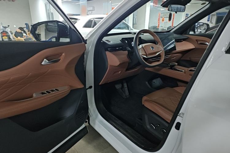 Used CHANGAN UNI-Z New Energy 2024 Blue Whale Smart Electric iDD 125km Excellence Model Driver Seat
