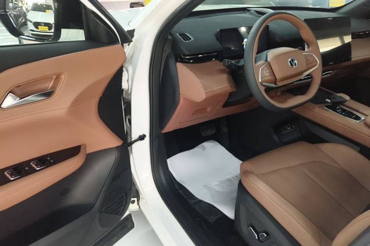 Used CHANGAN UNI-Z New Energy 2024 Blue Whale Smart Electric iDD 125km Leading Model Driver Seat
