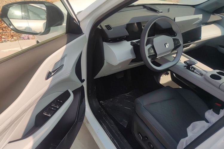 Used CHANGAN UNI-Z New Energy 2024 Blue Whale Smart Electric iDD 125km Excellence Model Driver Seat
