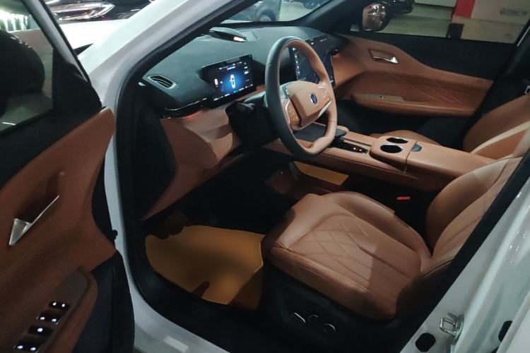 Used CHANGAN UNI-Z New Energy 2024 Blue Whale Smart Electric iDD 125km Excellence Model Driver Seat