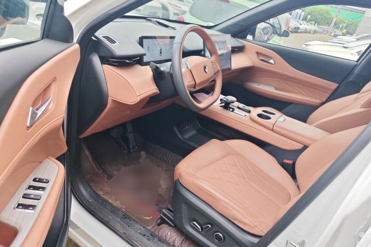 Used CHANGAN UNI-Z New Energy 2024 Blue Whale Smart Electric iDD 125km Excellence Model Driver Seat