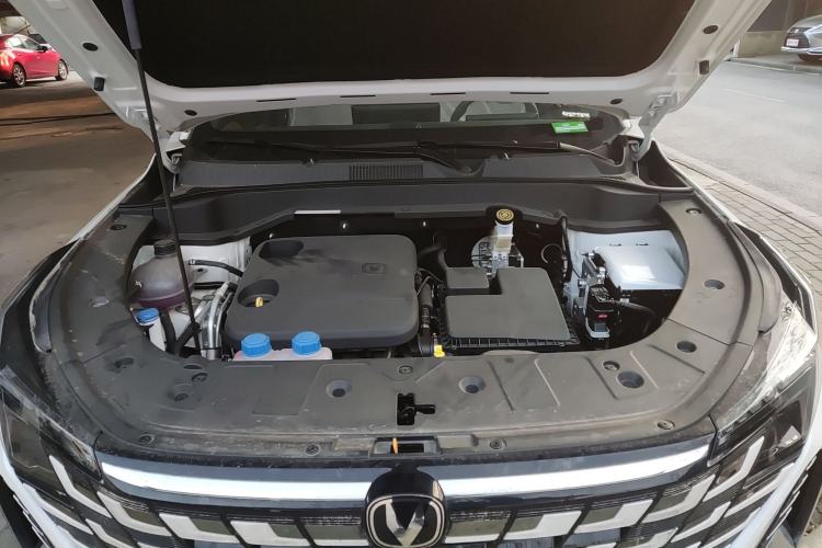 Used CHANGAN UNI-Z New Energy 2024 Blue Whale Smart Electric iDD 125km Beyond Edition Engine Bay