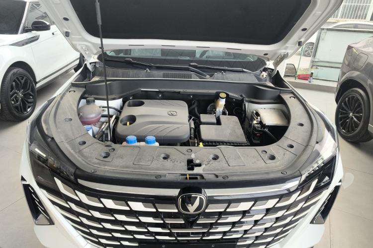 Used CHANGAN UNI-Z New Energy 2024 Blue Whale Smart Electric iDD 125km Leading Model Engine Bay
