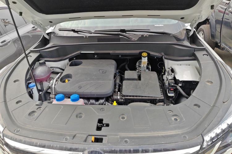 Used CHANGAN UNI-Z New Energy 2024 Blue Whale Smart Electric iDD 125km Beyond Edition Engine Bay