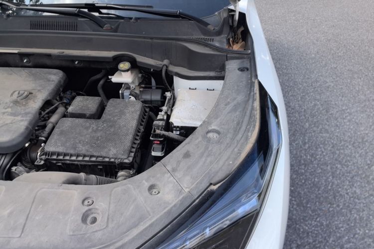 Used CHANGAN UNI-Z New Energy 2024 Blue Whale Smart Electric iDD 125km Beyond Edition Engine Bay Left