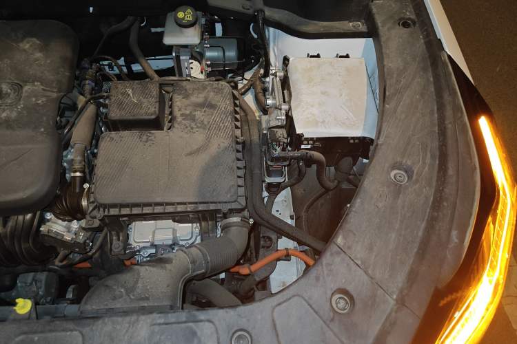 Used CHANGAN UNI-Z New Energy 2024 Blue Whale Smart Electric iDD 125km Beyond Edition Engine Bay Left